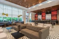 夏洛特上城SpringHill Suites飯店
