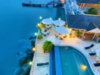 Fort Young Hotel - Pools
