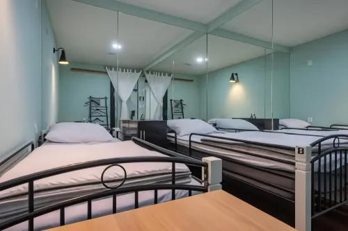 Mireuk Mireuk Hostel - Hostels