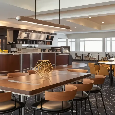 Auberge Vancouver Hotel