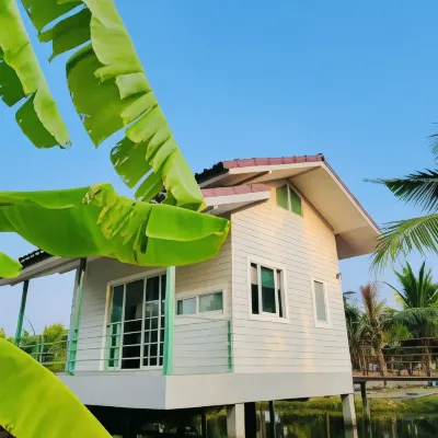 Coco and Canal HomeStory Hotels near Wat Chetsadara
