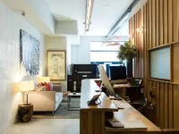 Franklin Guesthouse Hotels near Greenpoint