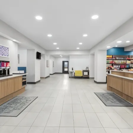 Hampton Inn & Suites Chicago Deer Park