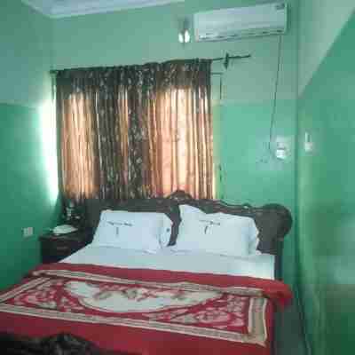 Sylvia's Place Rooms
