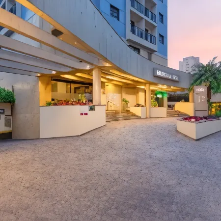 Mercure Sao Paulo Moema Отели рядом с достопримечательностью «Больница Государственного института службы медицинской помощи»
