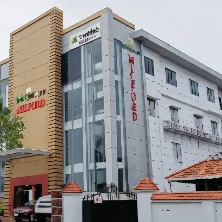 Treebo Premium Palmyra Milford, 2 Km from Alleppey Beach Отели в г. Аллеппи