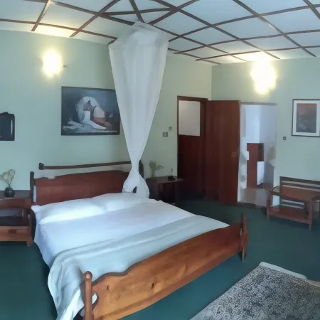 Manuela Residence