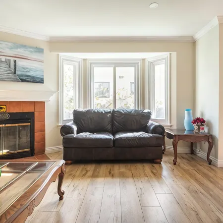 Cal King Master Suite + Sofa Bed|Private Bath|FreeParking