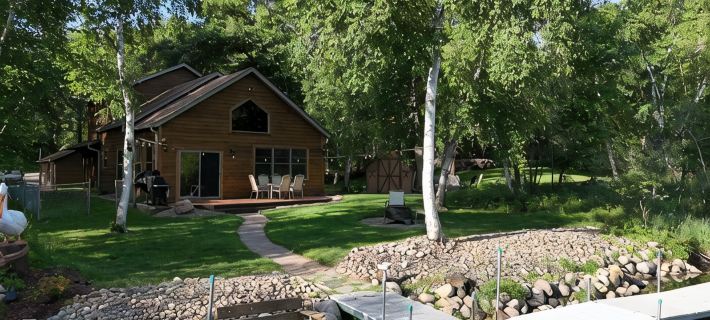 Spacious Summer Escape: Private Backyard, Dock & Fire Pit, Channel Waterfront Hotels in Breezy Point