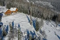 Living above the clouds in a log cabin - 3-Star