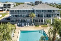 The Blue Palm at Inlet Beach • Steps to Beach & Pool • King Bed • 30A Florida - Swimmingpools