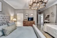King St Retreat- Pvt Pool, Bball, Ping Pong, Pets OK - プール
