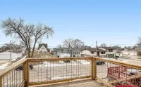 Sandcastle Muskegon Beach Cottage - Wifi