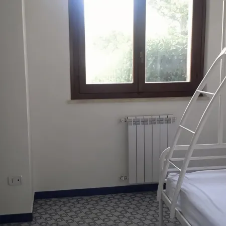 Beach House with Large Garden (Seaside Paradise Vasto)