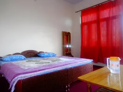 Goroomgo Snow View Guest House Kausani Hôtels à : 