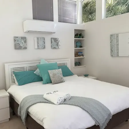 Forster- Beachfront Views & Pool -Jewel of the Sea