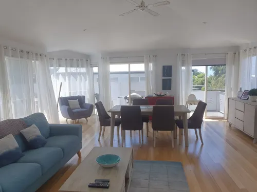 11A Seaview靠近海灘，海景及奧特韋山脈景觀度假屋，寵物友好 - 3 星級