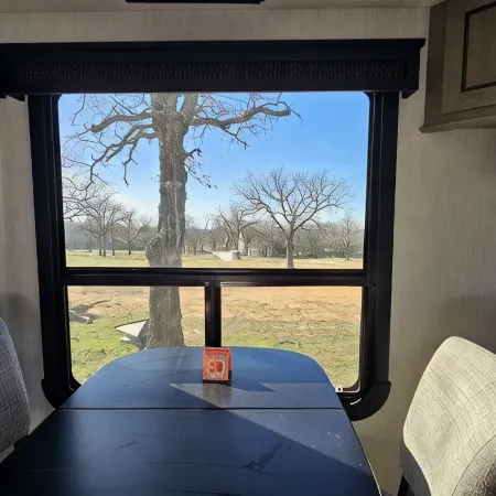 Romantic Stay in Beautiful New RV on 30 Acres
