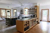 Cozy Athens Home on the Brook - Bungalows