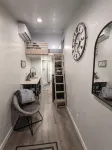 Tiny House with Loft Bed, Kitchenette, Parking in a Quiet Downtown Neighborhood - Apartments