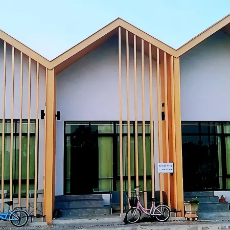In Ampawa Resort