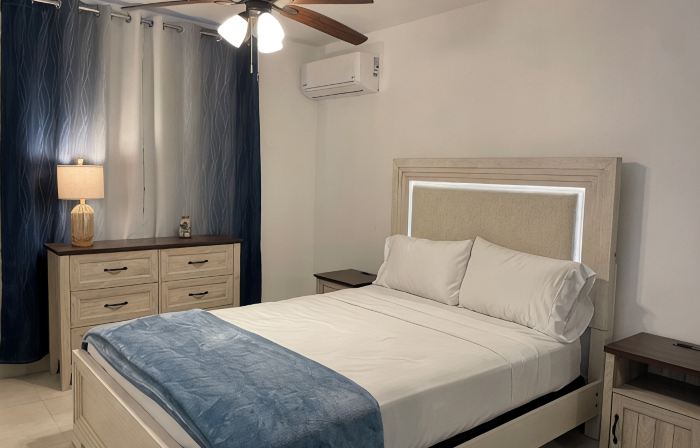 Palms Villa - Newly renovated condo by the beach!