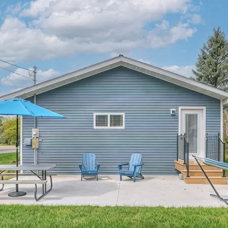 NEW! 3 bed, 1.5 Bath, Games, WIFI