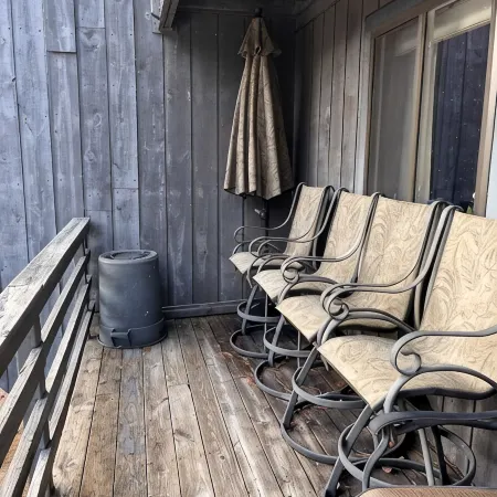 Cozy Killington Mountain View Condo