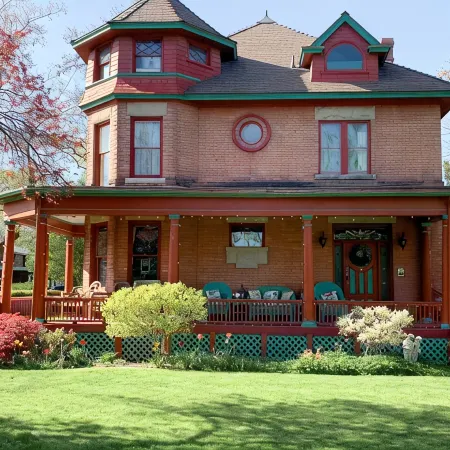 Providing a comfortable, home away from home experience for treasured guests.