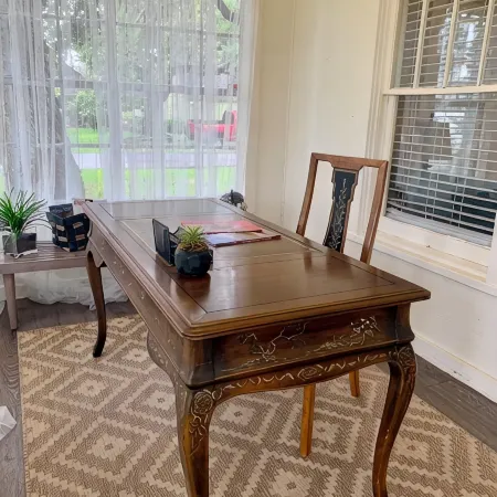 Cozy 2 BR Cottage with Inviting Sunroom, Spacious Yard and Ultimate Comfort