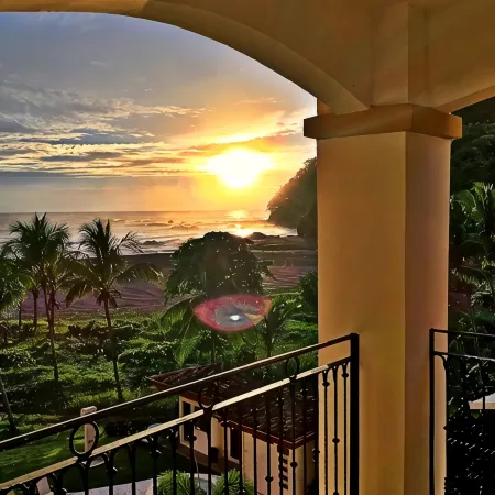 Beautiful Beachfront Ocean View Condo