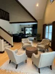 Luxury Home w/INDOOR POOL 20mins BarHarbor boardersAcadia National Par - 4-Star