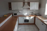 To a privileged location Holiday House has 90 M² 80m from the South Beach - Homestays