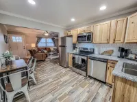 Charming condo w/Stunning Mountain Views near Downtown WJ - WiFi