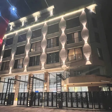Desfam Apartment Отели рядом с достопримечательностью «Пьяцца»