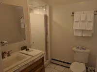Avenue Side Room at The Copper Trout. - 4-Star