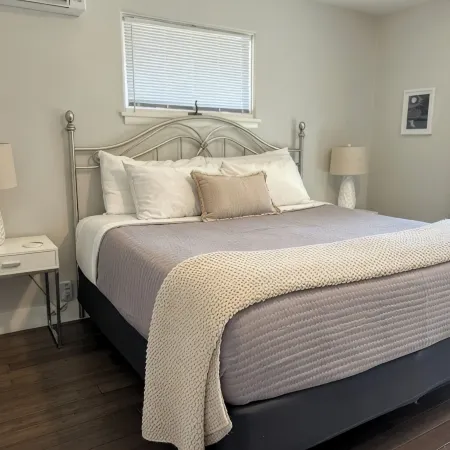 Bay Town Studio: Hospitality by the Bay!