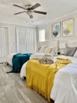 Experience Clearwater charm, just a quick 9-minutes to Tampa Bay - Villas