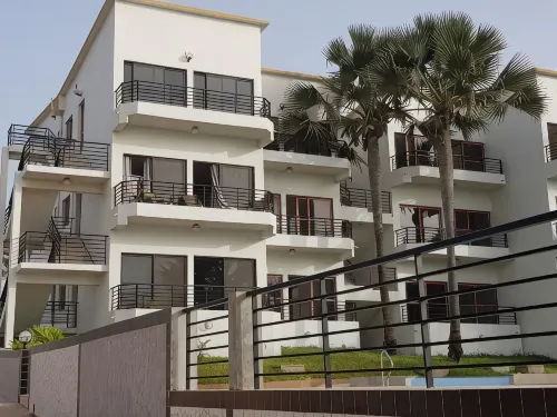 Relax Waterfront Serviced Apartment - Apartemen