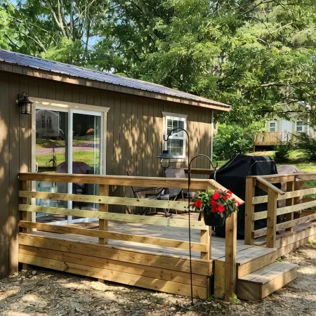 Driftaway Cabin 5 in Glenwood, AR