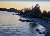 {Forget-Me-Not Inn} Alaskan Waterfront Vacation Rental (Eagle Suite) - Wifi