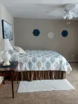 Beautiful, spacious 3 BR, 2BA home, close to everything the UP has to offer! - Wifi