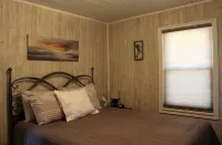 Osage River Get-Away, kayaks included! Relaxing with a beautiful view - 2-Star