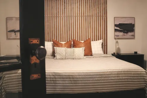 Main Street Lofts - Deluxe suite with balcony - 3-Star
