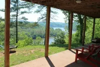 Luxury Lake Cabin by New River Trail w/ Dock/Canoes/Steam Room/Fireplaces... - 4-stjärniga