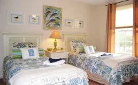 Promotions! Stylish Historic District Retreat • Courtyard • Bikes • Walk - Bintang 3