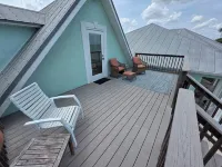 Waterfront Studio with pool and boat dock - 4-Star