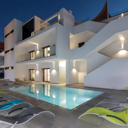 Luxury 47 - Deluxe Villa