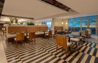 Four Points by Sheraton San Jose Sabana - 3성급