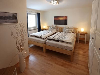 Nice, lovingly completely renovated apartment right below the Karwendel.